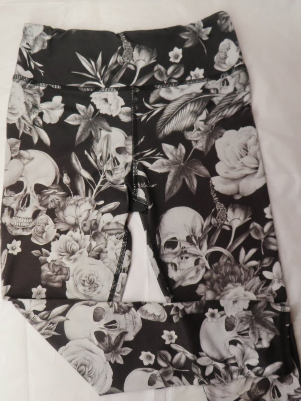 Evolution and Creation Leggings Capri Women's Small Skulls and Roses Goth Gym
